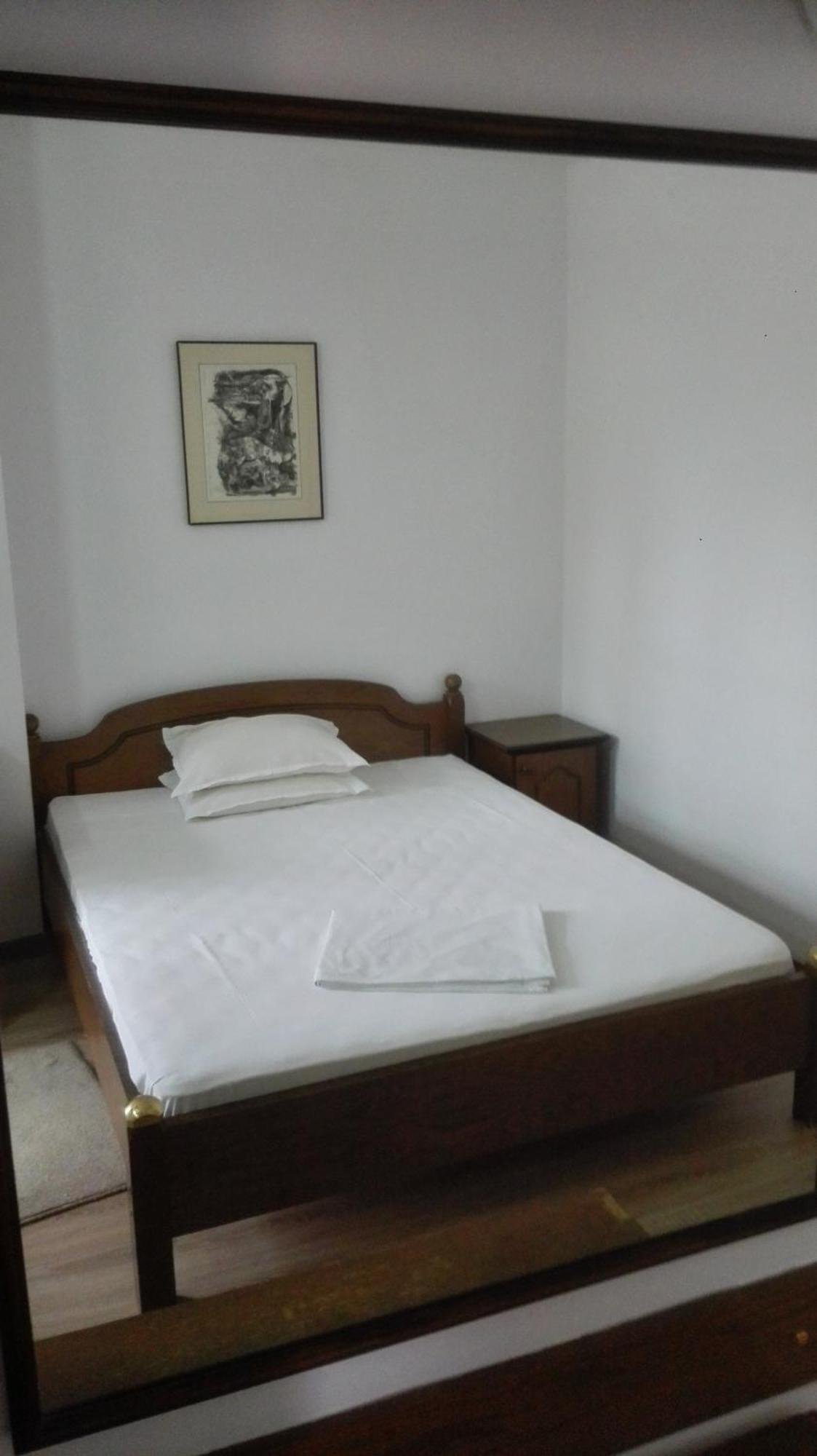 Family Hotel Rositsa Sevlievo Ngoại thất bức ảnh