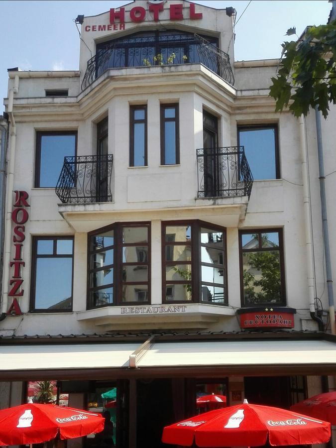 Family Hotel Rositsa Sevlievo Ngoại thất bức ảnh